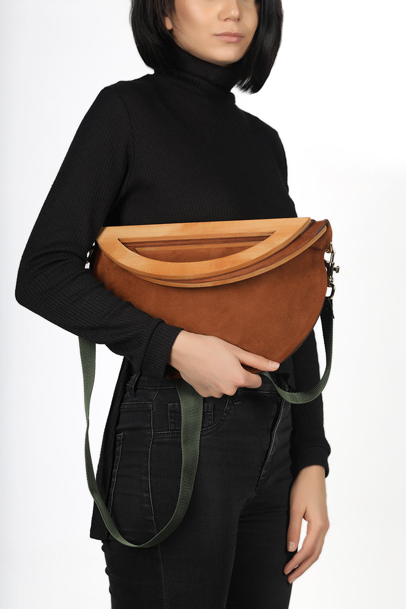 Bauhaus Wood & Leather Bag presentation mode