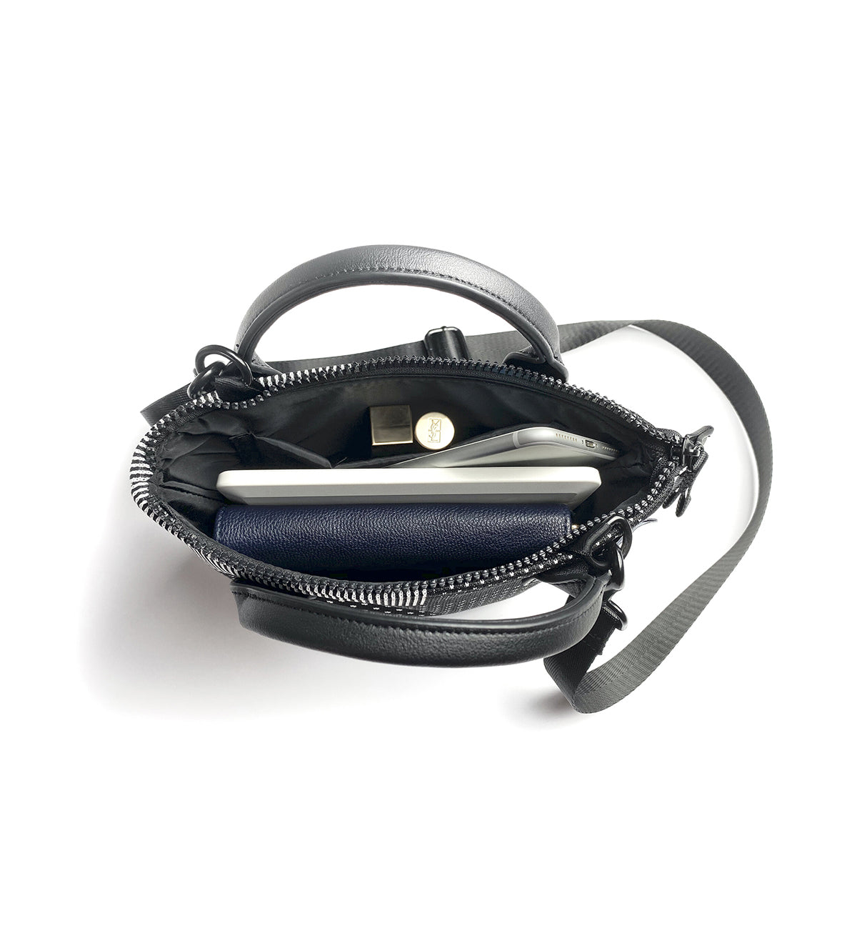 Khachiks-mini-bag-filling