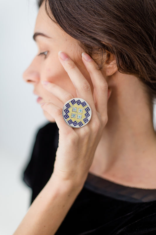 Sterling_silver_rug-ring_Yellow_Blue