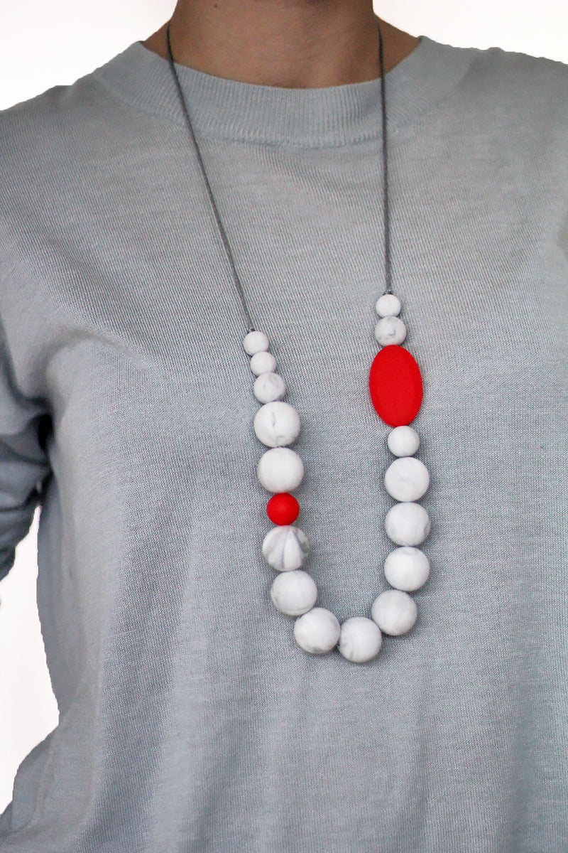 Balik - Alina necklace presentation mode