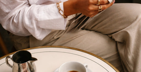  Between Shows, Café Style