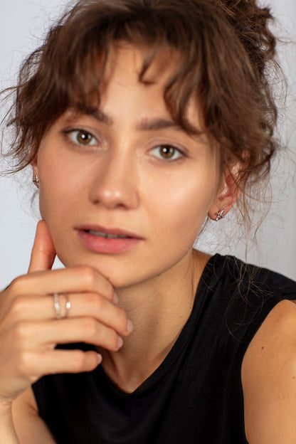 Onehe CrosscStud Earrings - Silver