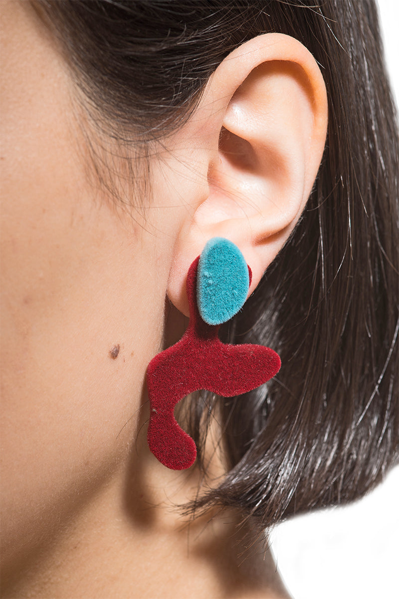 Camouflage Stud Earrings Dark Red/Blue front view