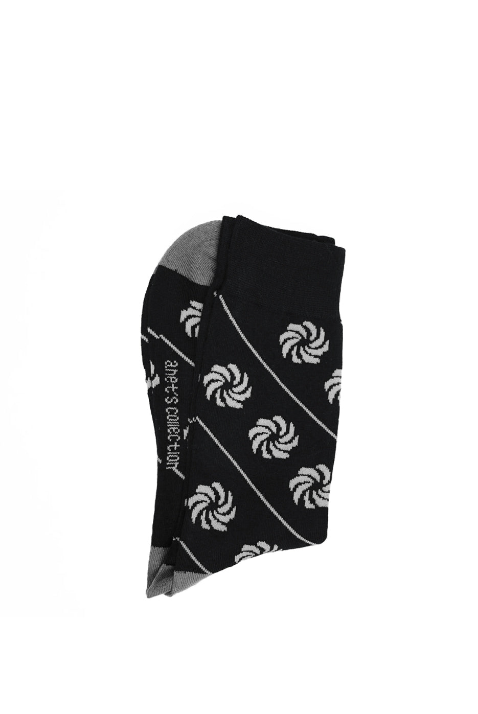 Eternity Print Socks - black folded