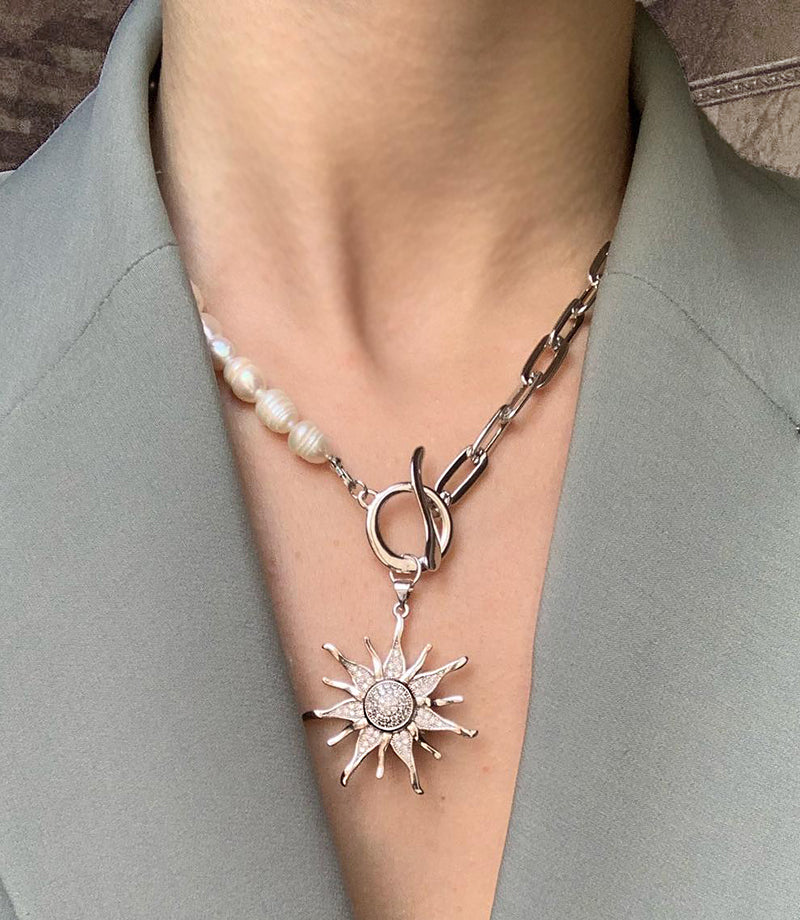Mare-silver-sun-necklace