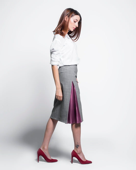 Classic Skirt With Pleated Detail side view