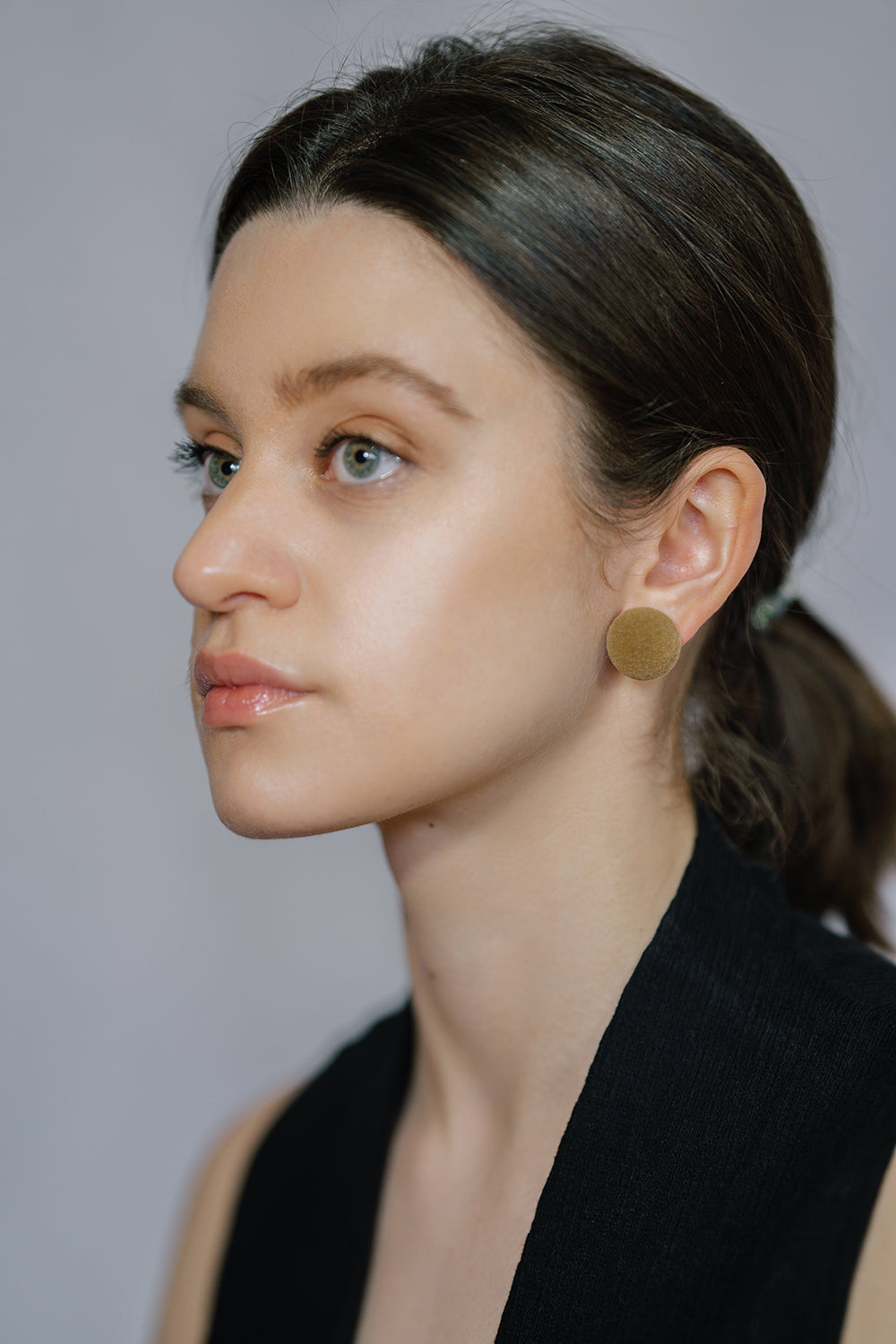 SOMA-Plusch-caramel- mini earrings