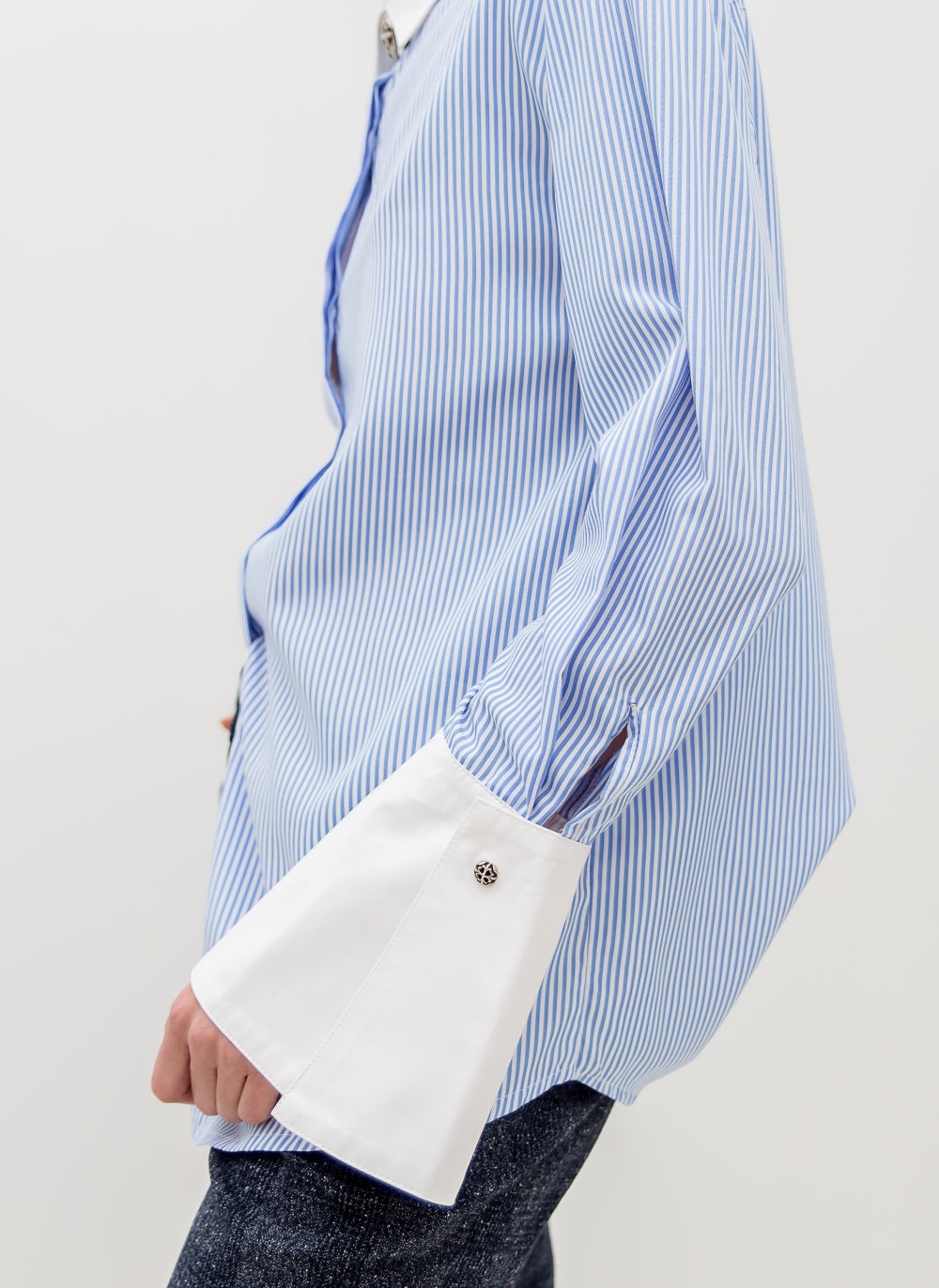 Shirt long sleeves details